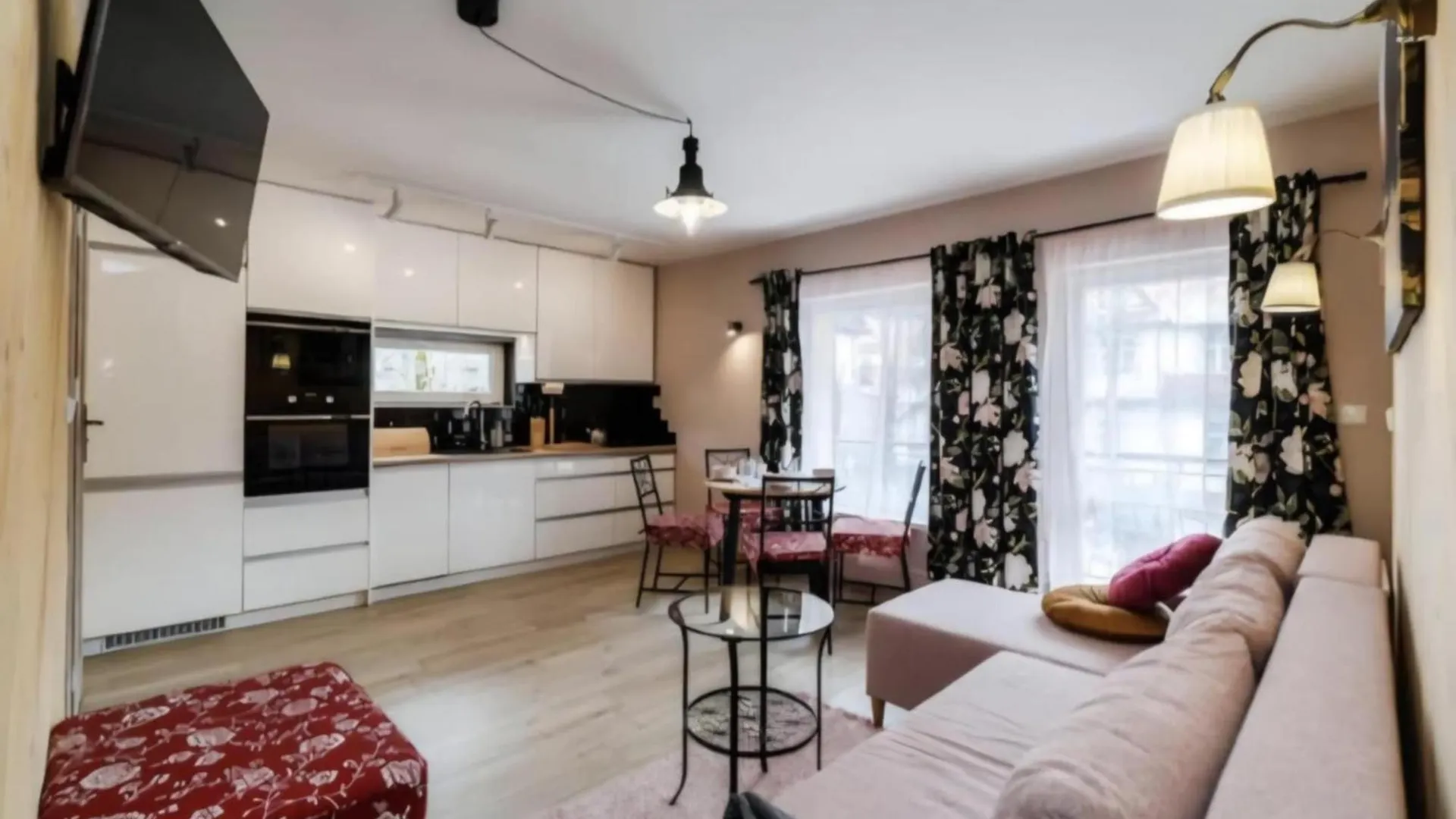 Apartamenty Bystre ザコパネ